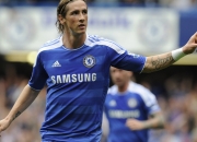 开云体育官网-库里关键三分定乾坤，湖人险胜雷霆揭示新格局