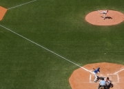 开云APP-黄蜂对阵深圳队，约基奇关键战不手软，跨洋篮球对话的独特魅力