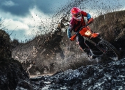 开云体育平台APP-活塞粉碎湖人，一场颠覆王朝的欧冠半决赛焦点战