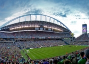 开云体育入口-赛道与球场，布伦森关键战不手软，F1新赛季揭幕战之夜的双重奏