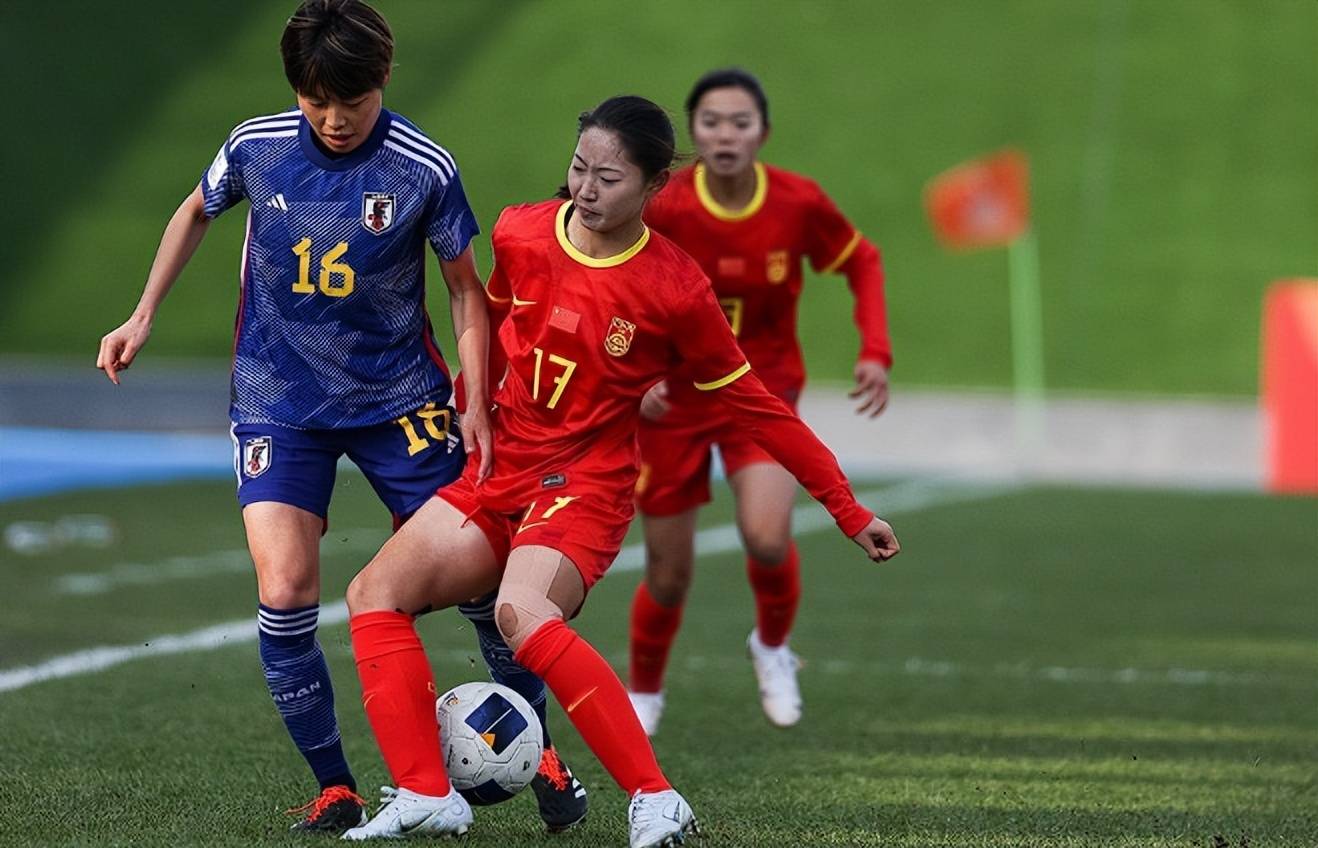 中国女足队备战奥运，全力备战冲刺态势