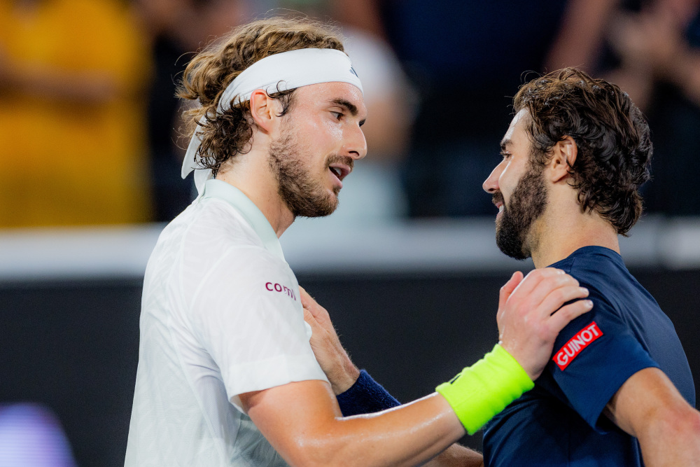 世界网球队爆冷澳大利亚网球队,西西帕斯关键制胜的简单介绍 世界网球队爆冷澳大利亚网球队,西西帕斯关键制胜的简单介绍