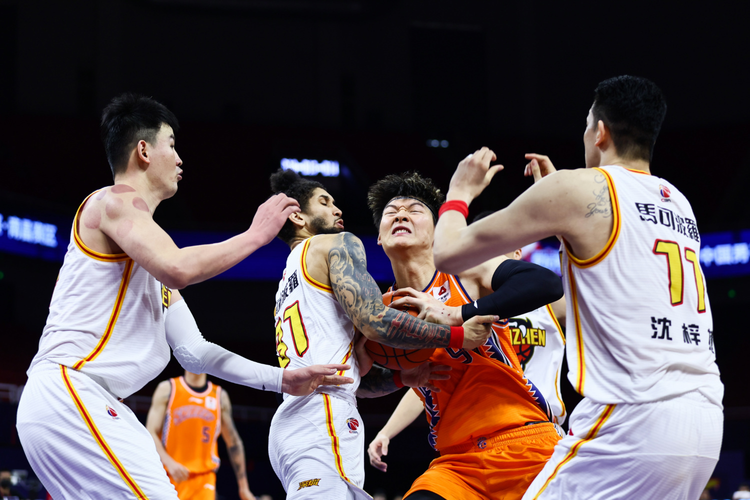 猛龙绝杀上海队，布伦森扛起全队