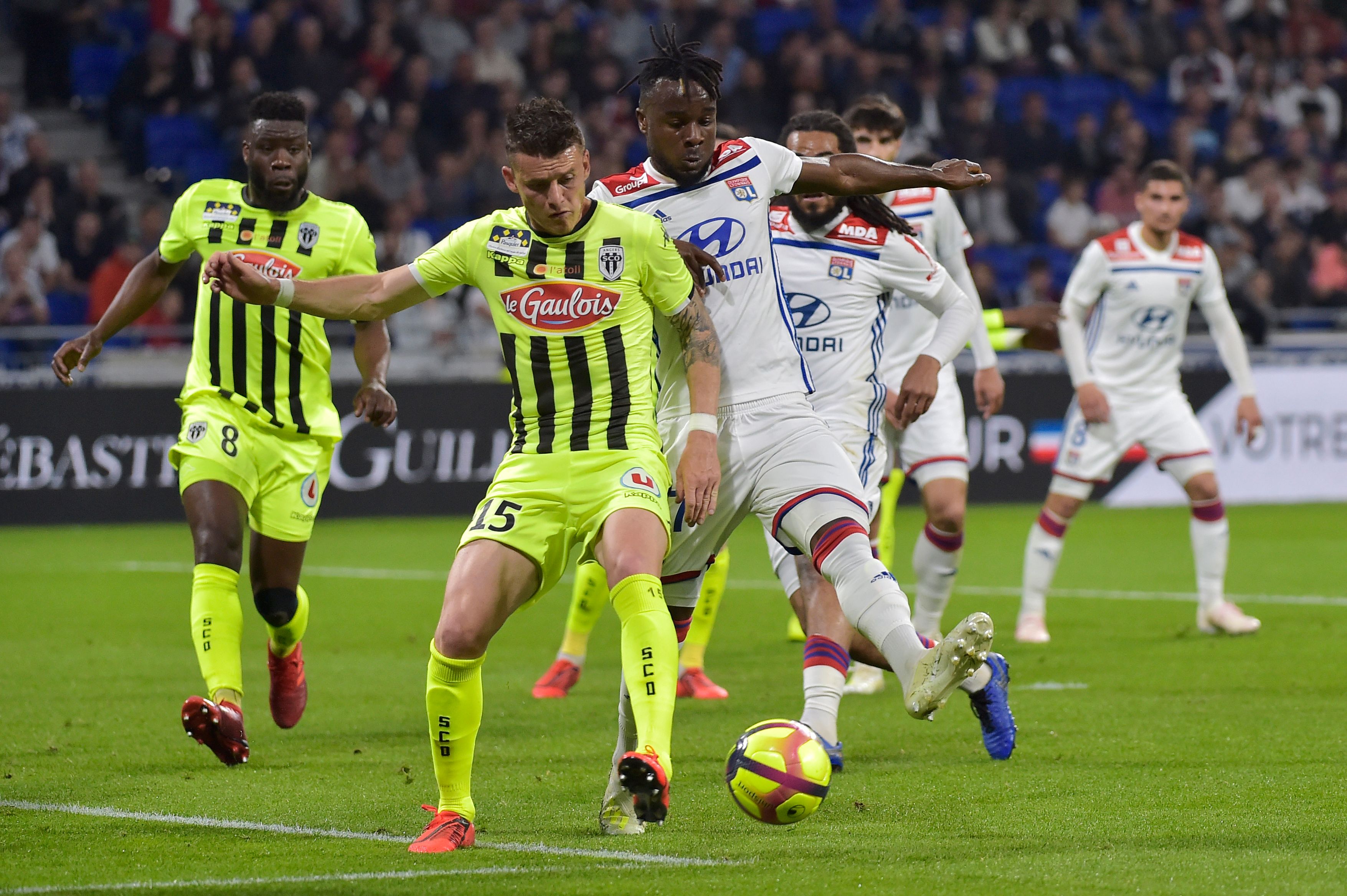 昂热新援助攻建功，率队取胜的简单介绍