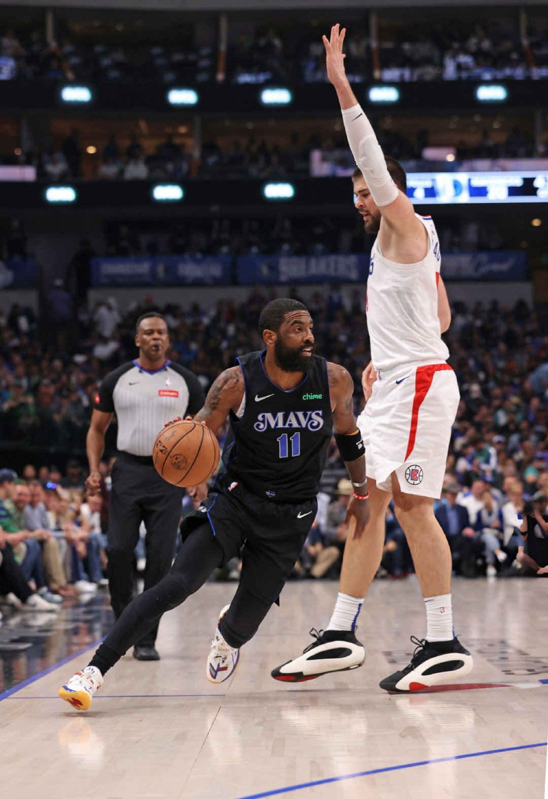 独行侠队在悬念的比赛中逆转快船队