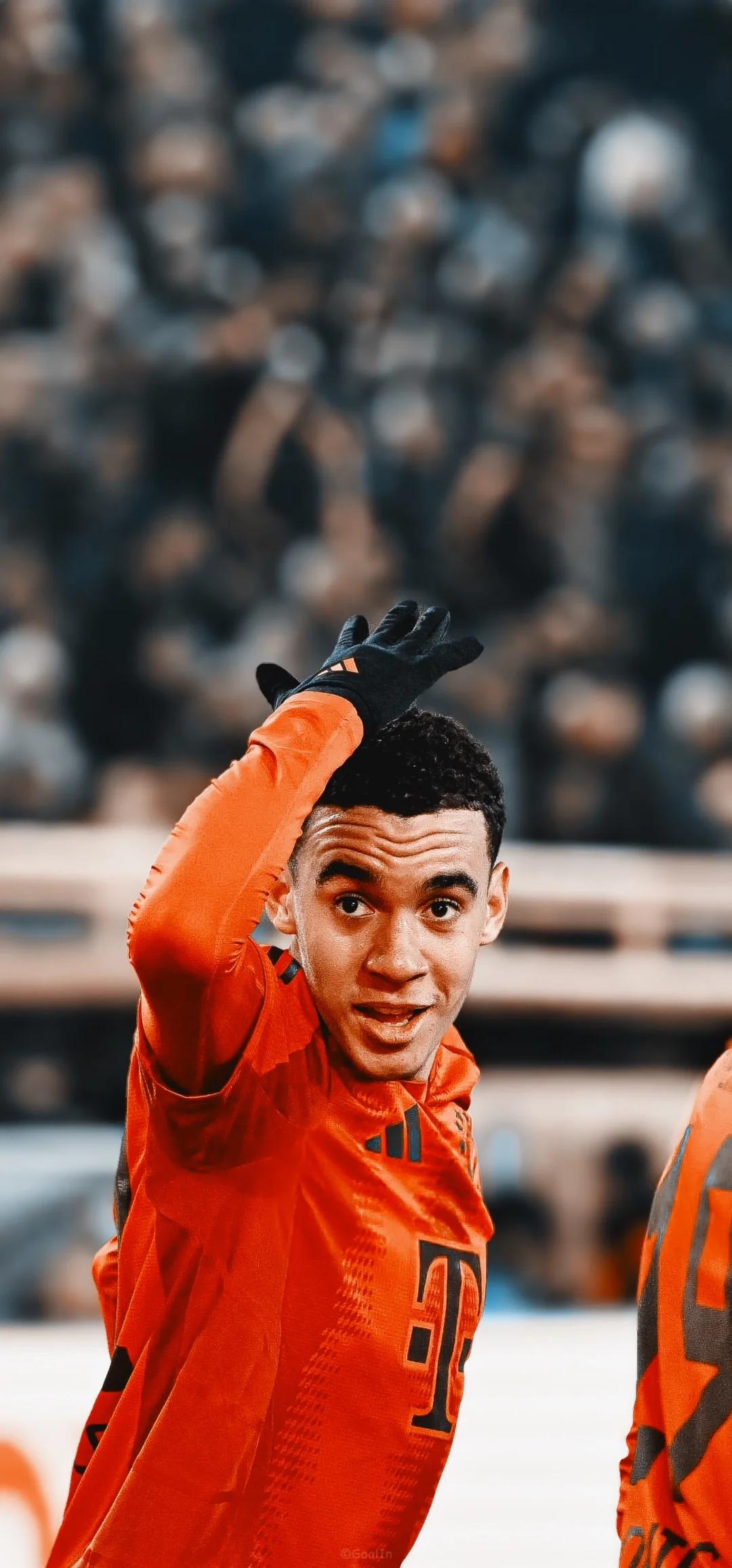 拜仁慕尼黑客场惨败，德甲排名下滑