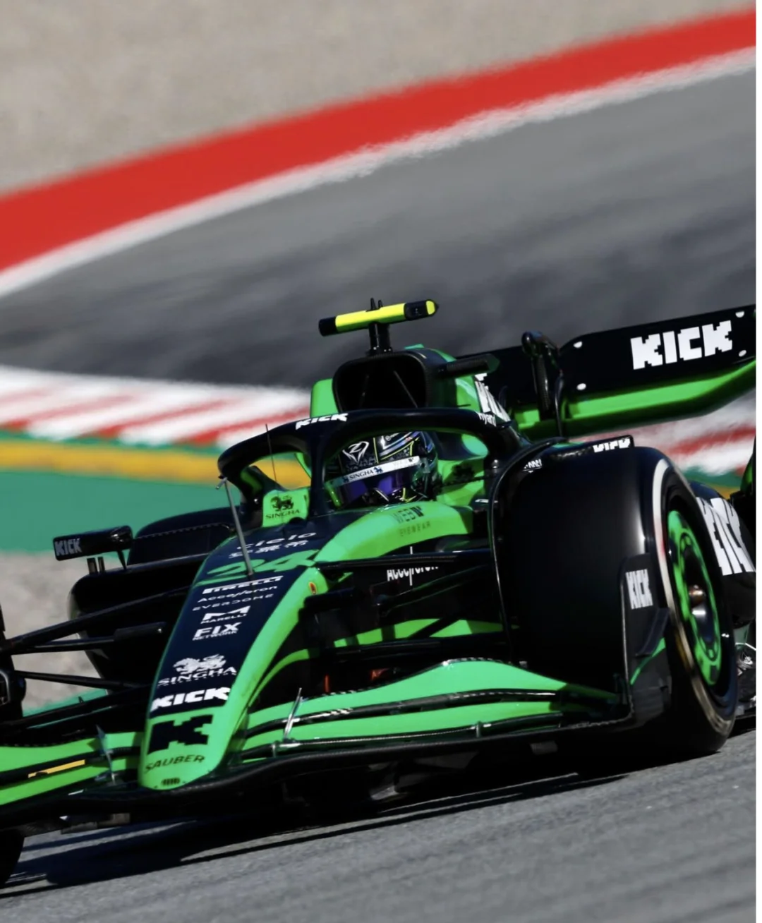 包含红牛二队绝杀阿斯顿马丁,周冠宇关键制胜的词条 包含红牛二队绝杀阿斯顿马丁,周冠宇关键制胜的词条