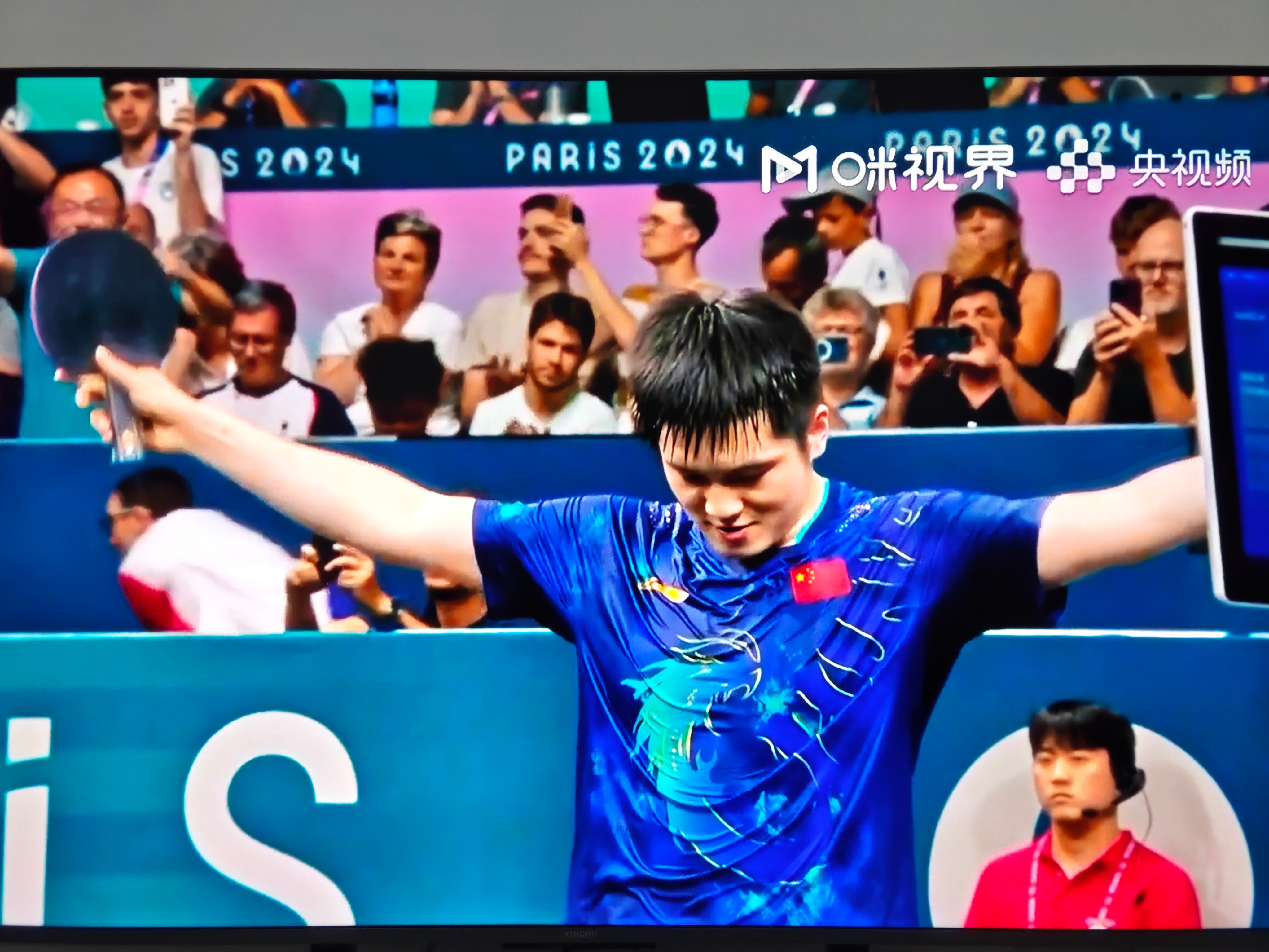 日本队险胜波兰队，樊振东扛起全队