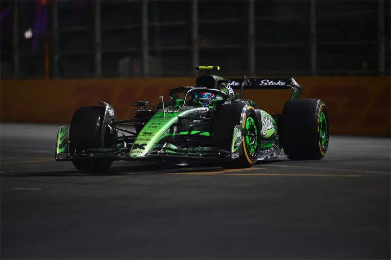 索伯车队完胜阿斯顿马丁，周冠宇刷新纪录