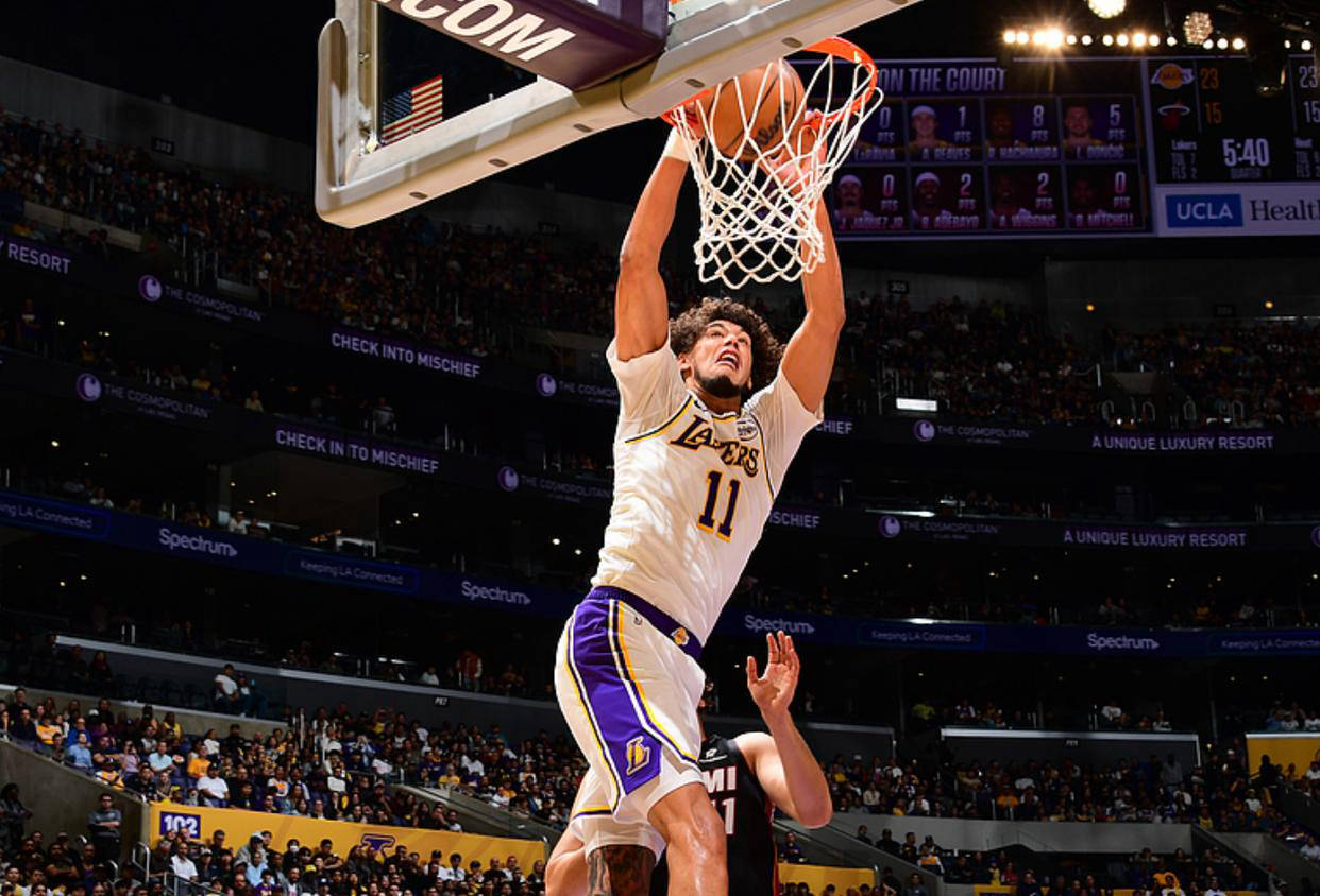 关于菲律宾男篮绝地反击热火，东契奇高光表现的信息