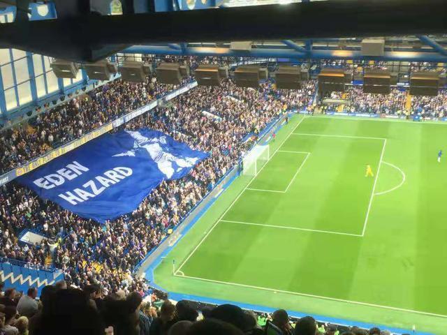 包含那不勒斯轻取切尔西，库尔图瓦状态火热的词条