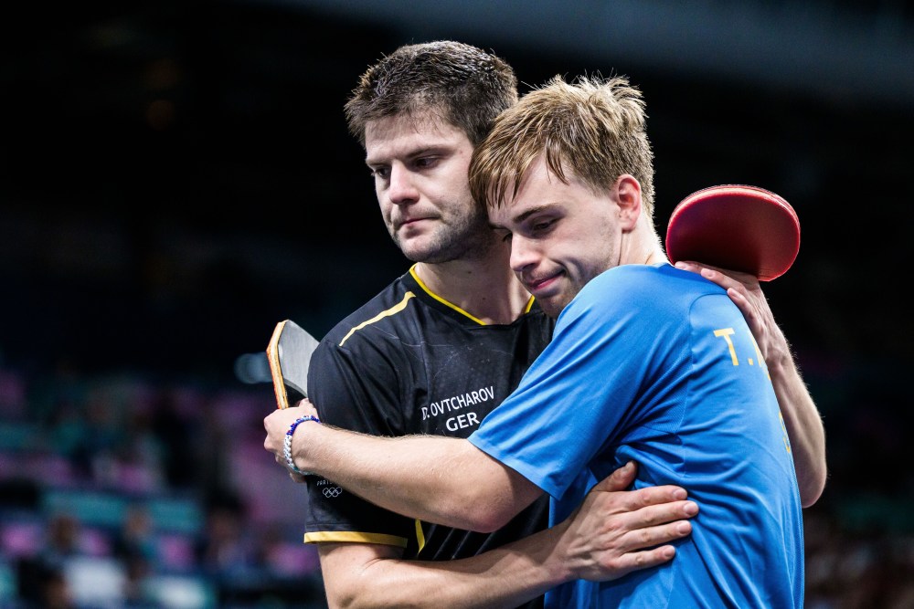 包含比利时乒乓球队轻取瑞典乒乓球队，奥恰洛夫绝境逆转的词条