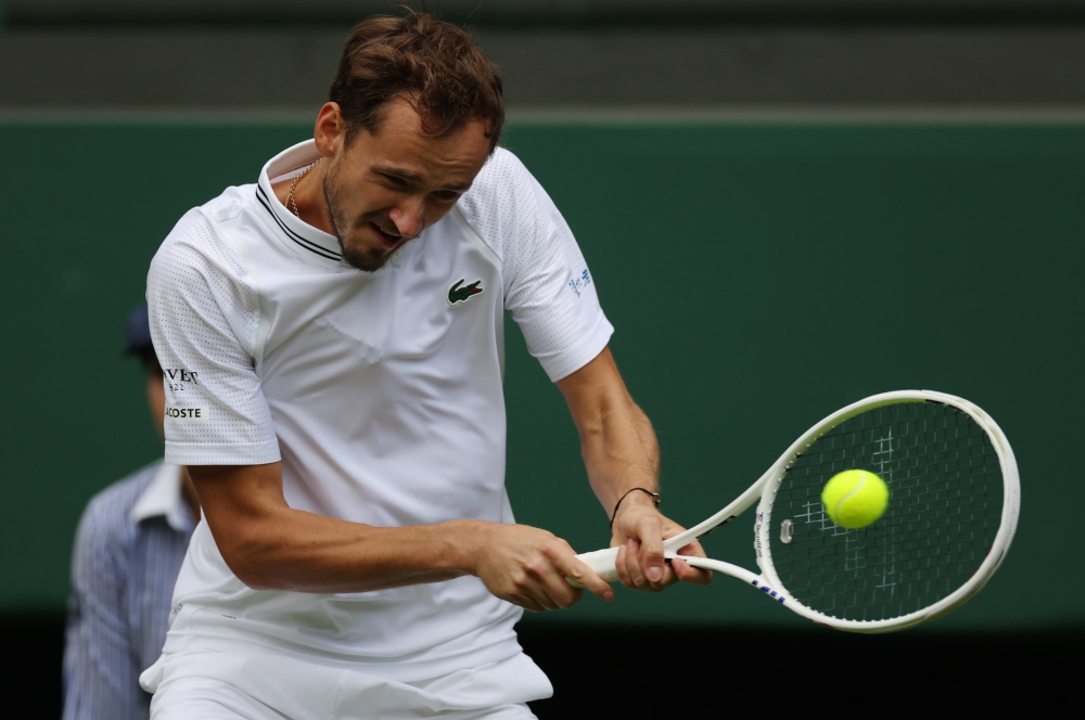 关于欧洲网球队爆冷法国网球队，梅德韦杰夫打破历史纪录的信息