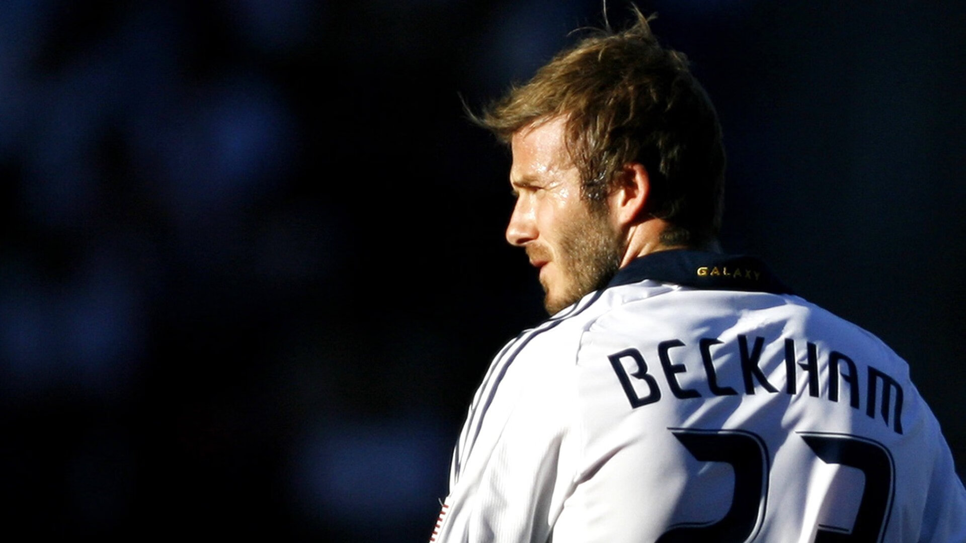 基米希关键战不手软，F1新赛季揭幕战之夜，他如何用冷静与勇气定义唯一性？