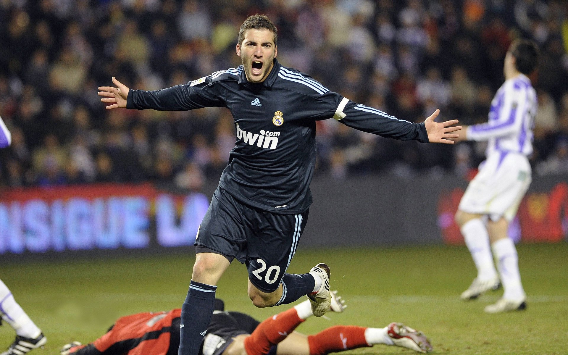 年度焦点之战,西班牙战术如何彻底压制安哥拉