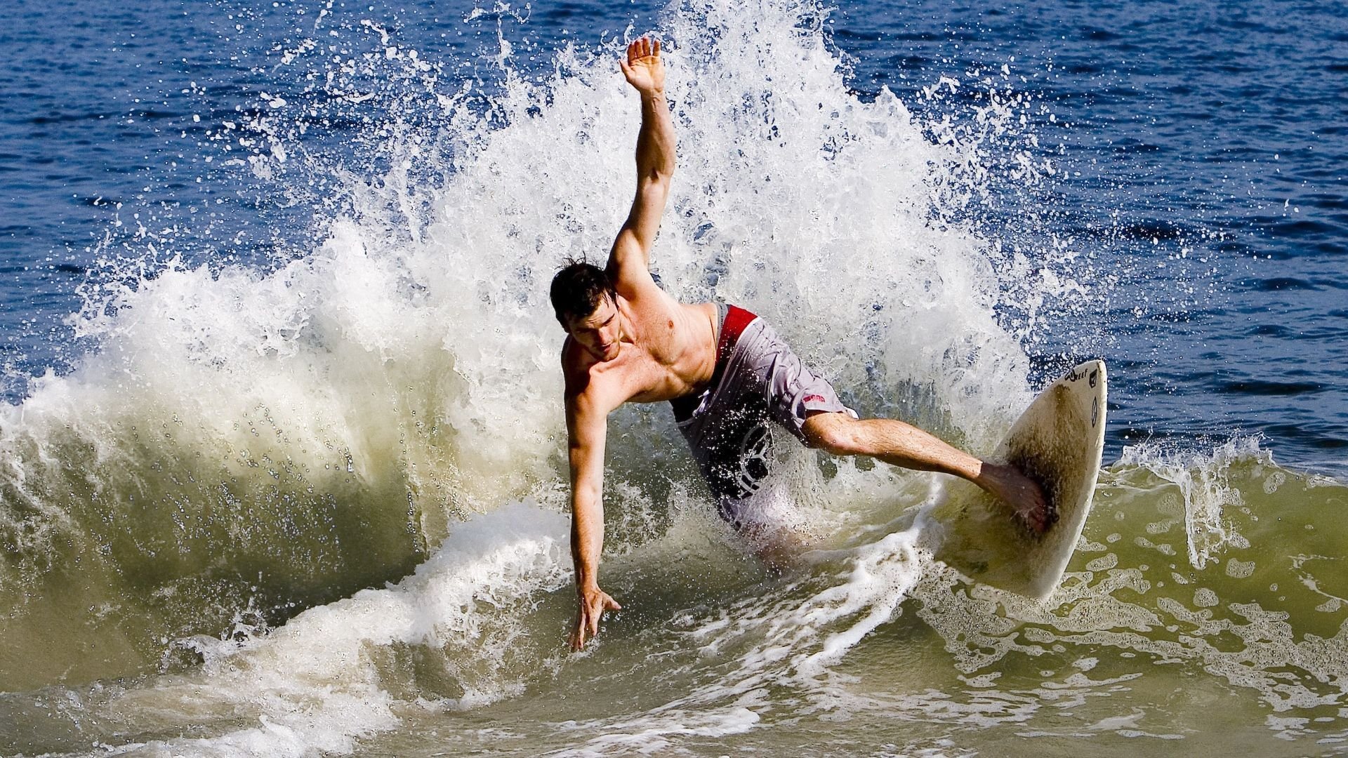 世界排名争夺战之夜，贝恩关键节点连续得分，改写格局